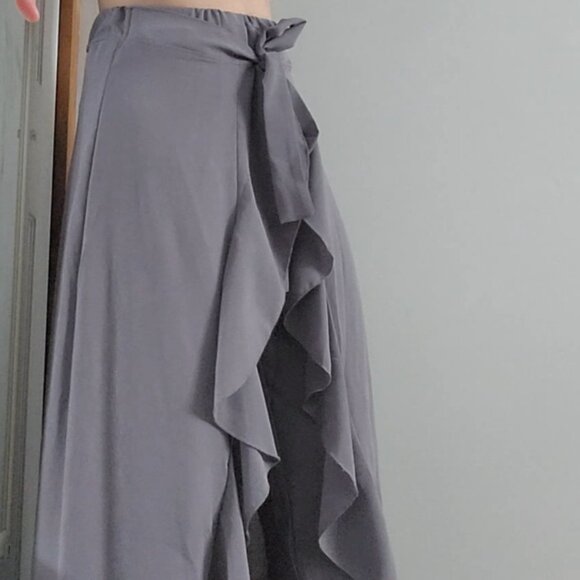 Grey Ruffle Pants with Skirt attatched - Picture 3 of 11